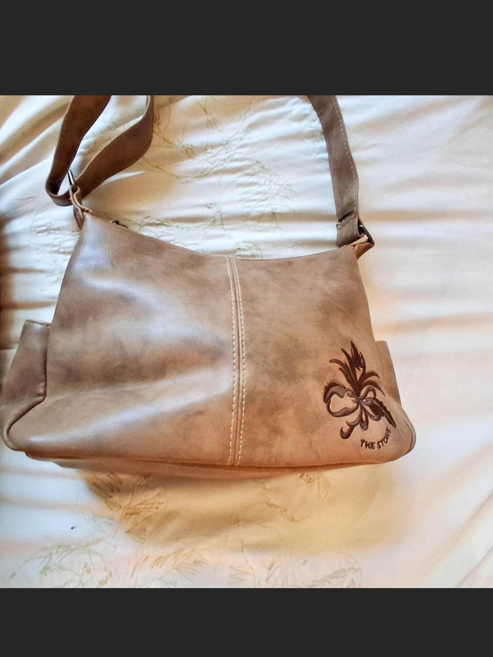 The Stone Floral Embroidered Crossbody Bag – Boho Vintage Style - Picture 2 of 16